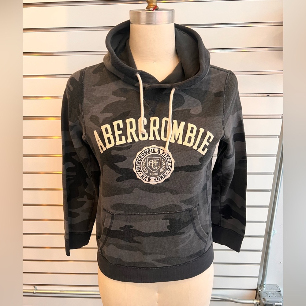 Abercrombie & Fitch Camo Hoodie - Women’s- Size XS
